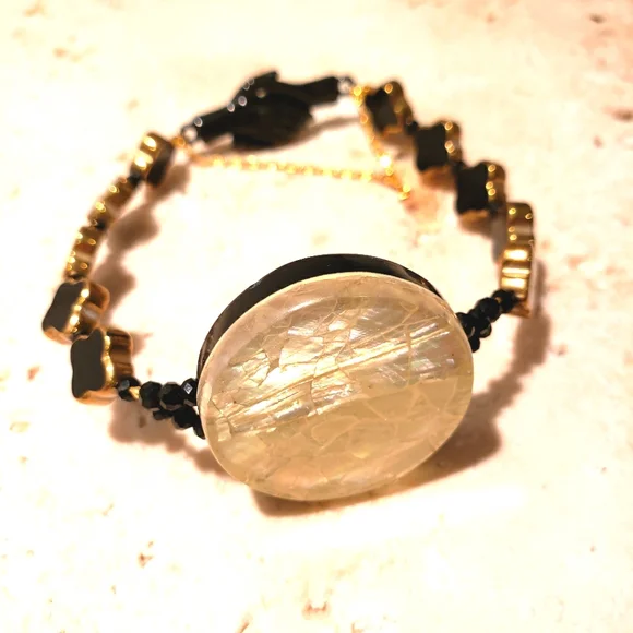 Designer bracelet. - Picture 2 of 13